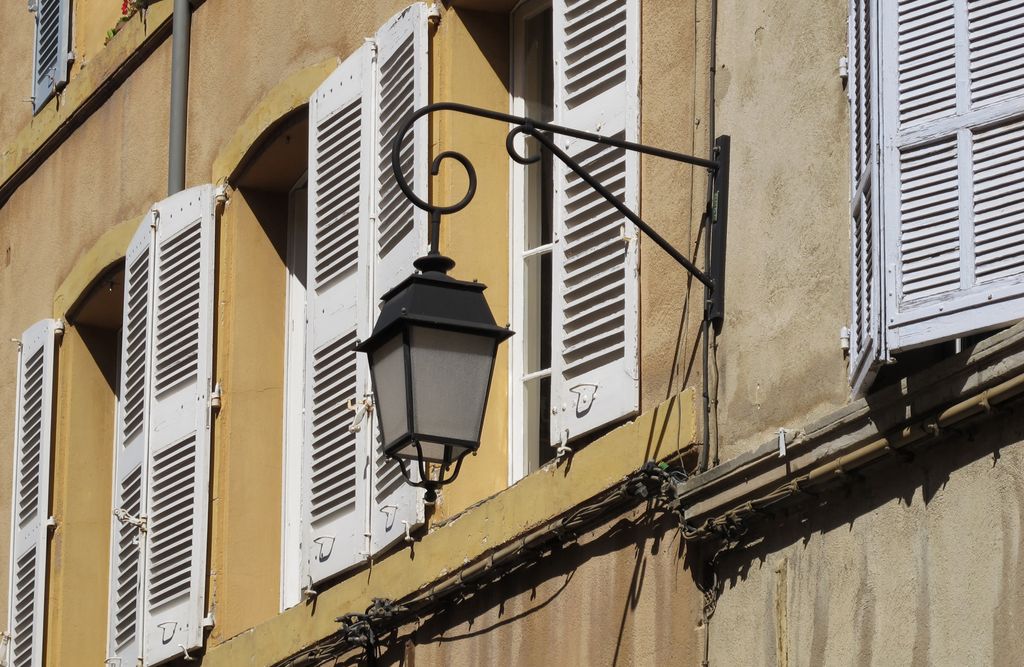 Architectural details in Aix-en-Provence: there is huge variety of small details to appreciate in the old city...