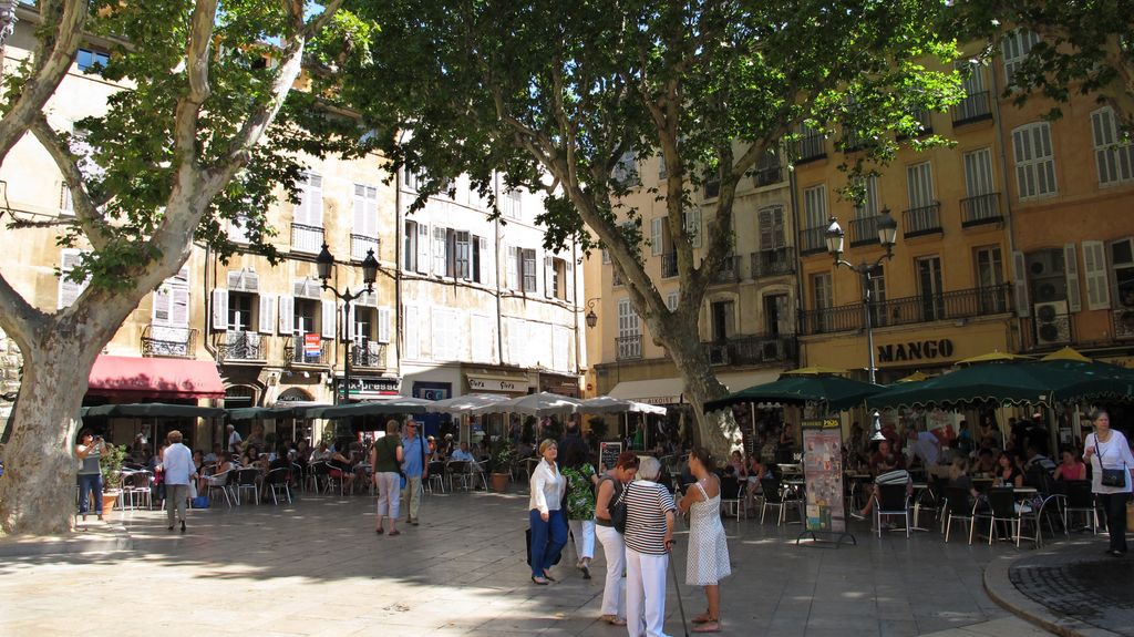 The square by the City Hall, Aix-en-Provence