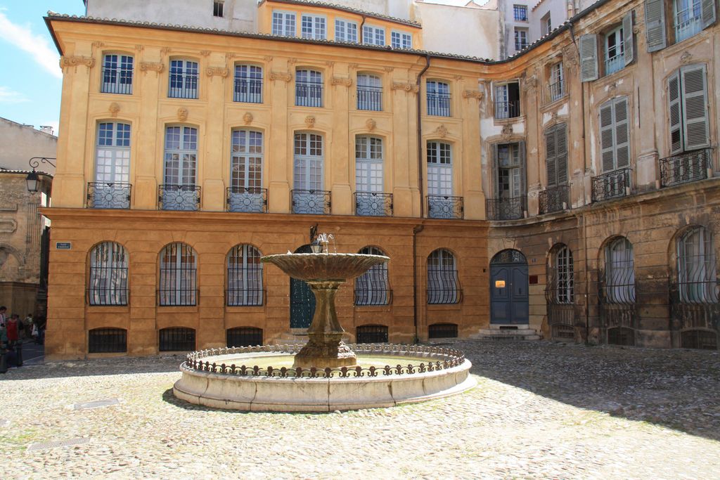 Place d'Albertas, Aix-en-Provence