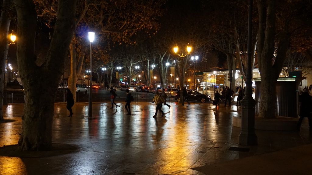 Centre of Aix-en-Provence at night