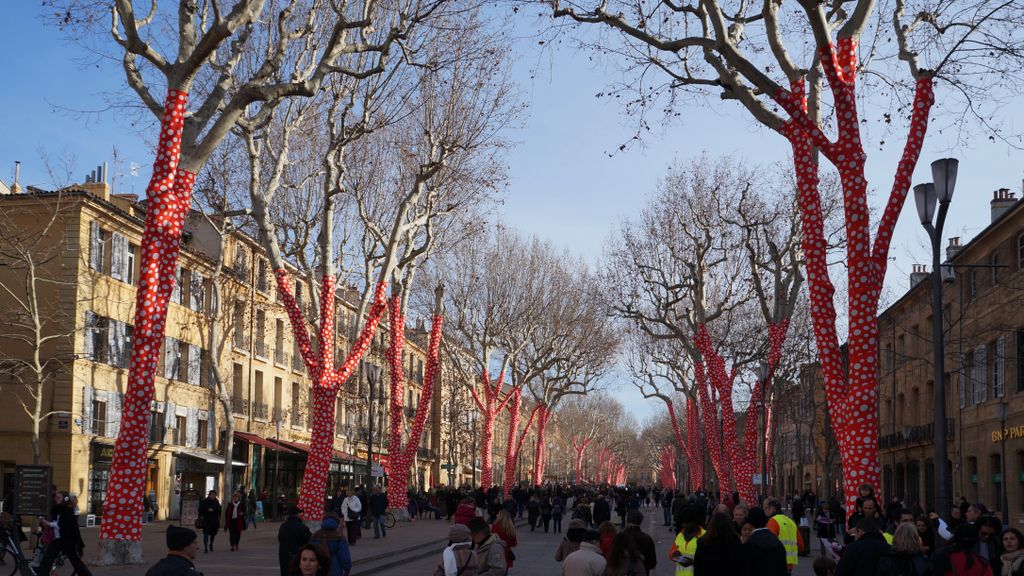 Cours Mirabeau in Aix-en-Provence in a strange setting: opening of the Marseille area as a European Cultural Capital also meant to cover the trees with these cloths...