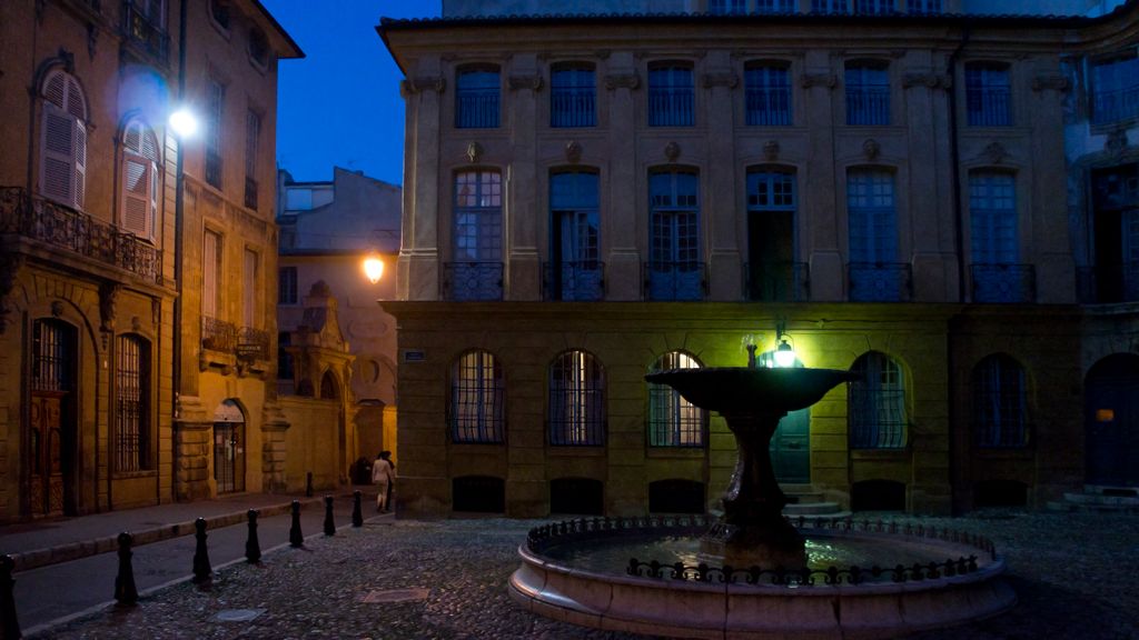 Aix-en-Provence, old city at night, place d'Albertas