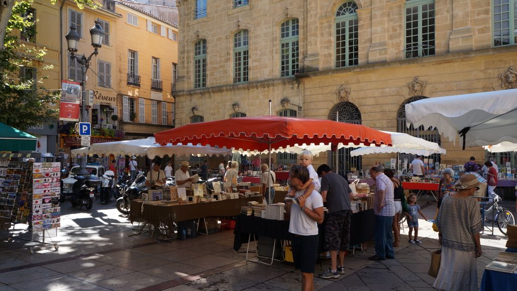 Second hand bookmarket in Aix-en-Provence