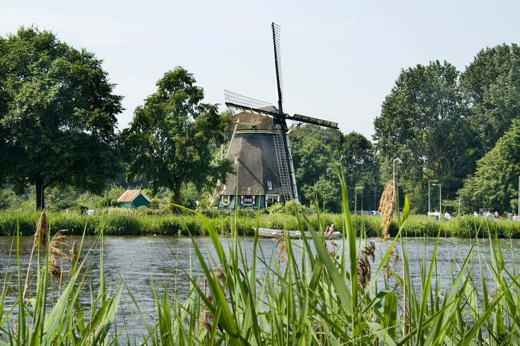 Ouder Amstel, along the Amstel river