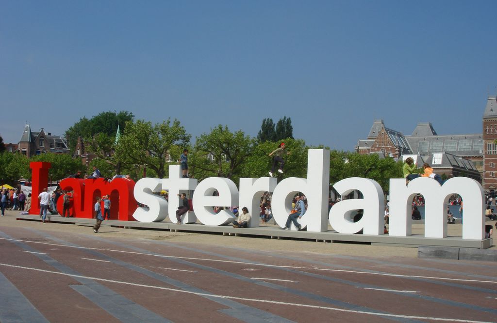 Amsterdam, Museum Plein (by the Rijksmuseum)