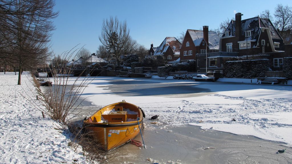 Reijnier Vinkelskade, Amsterdam, on a beautiful winter day