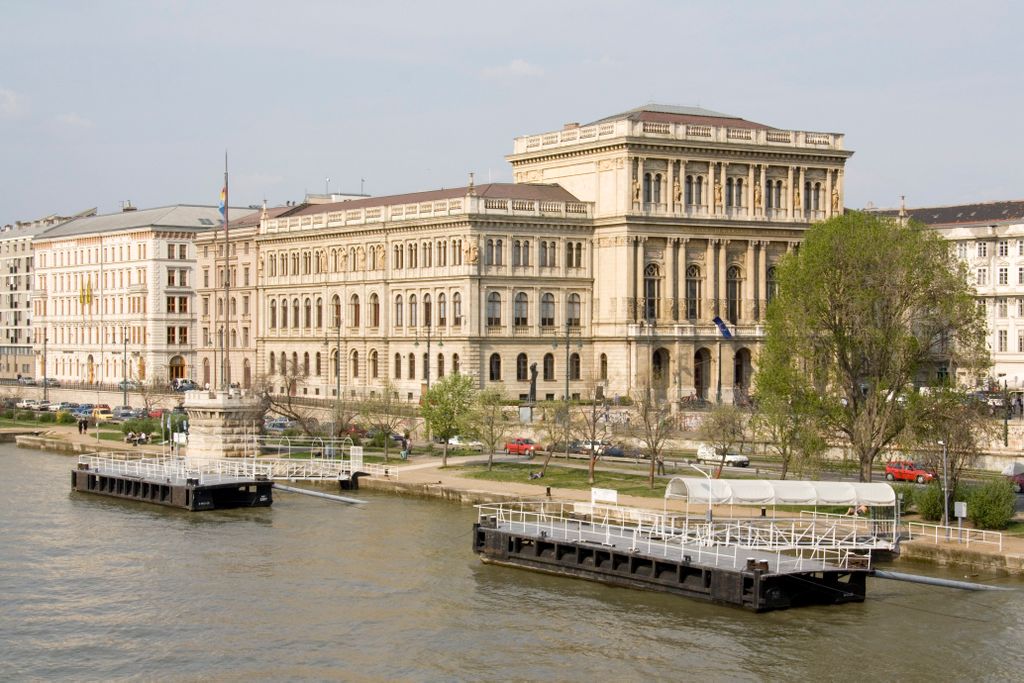 Budapest, banks of the Danube as seen from the Chain bridge. The building at the front is the Hungarian Academy of Sciences building.