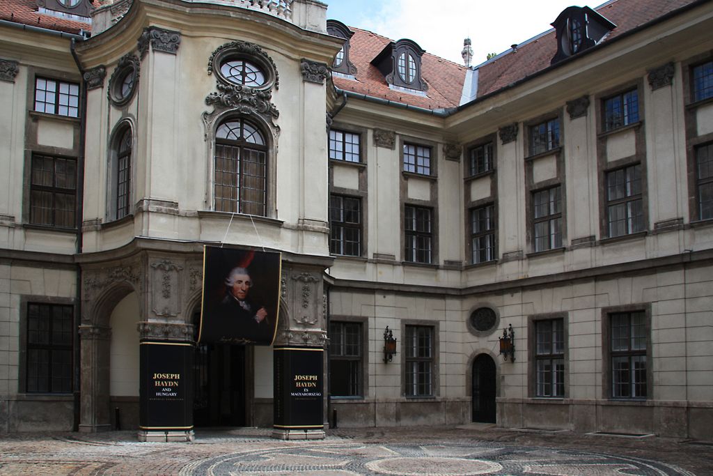 Budapest, Building of the Bartók Institute