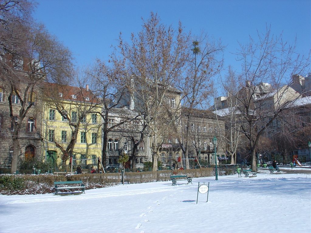 Street overlooking the Károlyi Palace