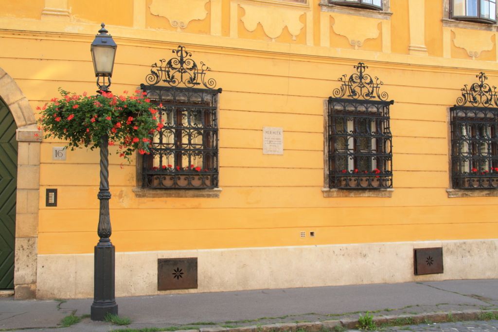 Táncsis Mihály utca, Budapest