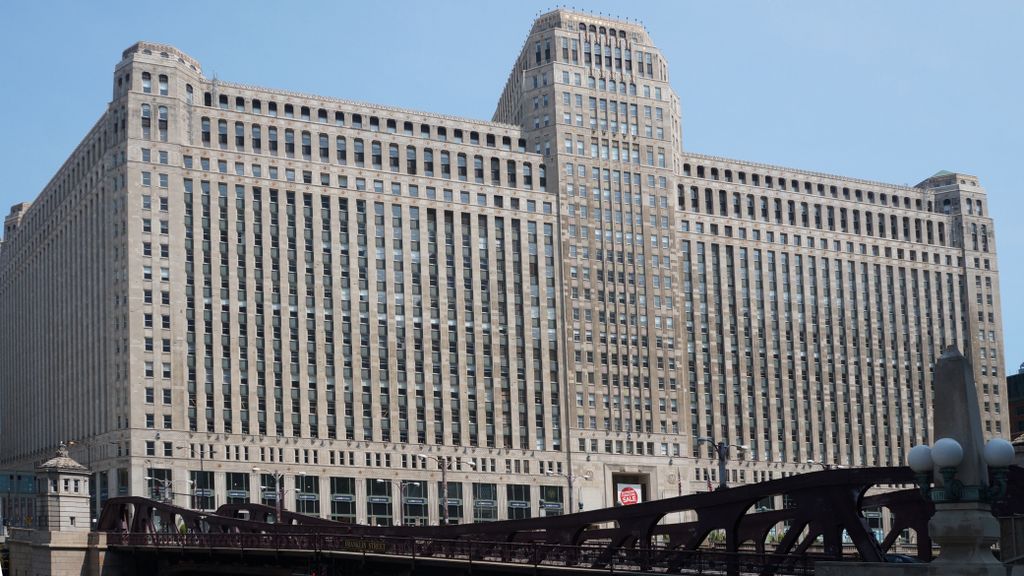 Along the Chicago River in Chicago Loop (Business area)