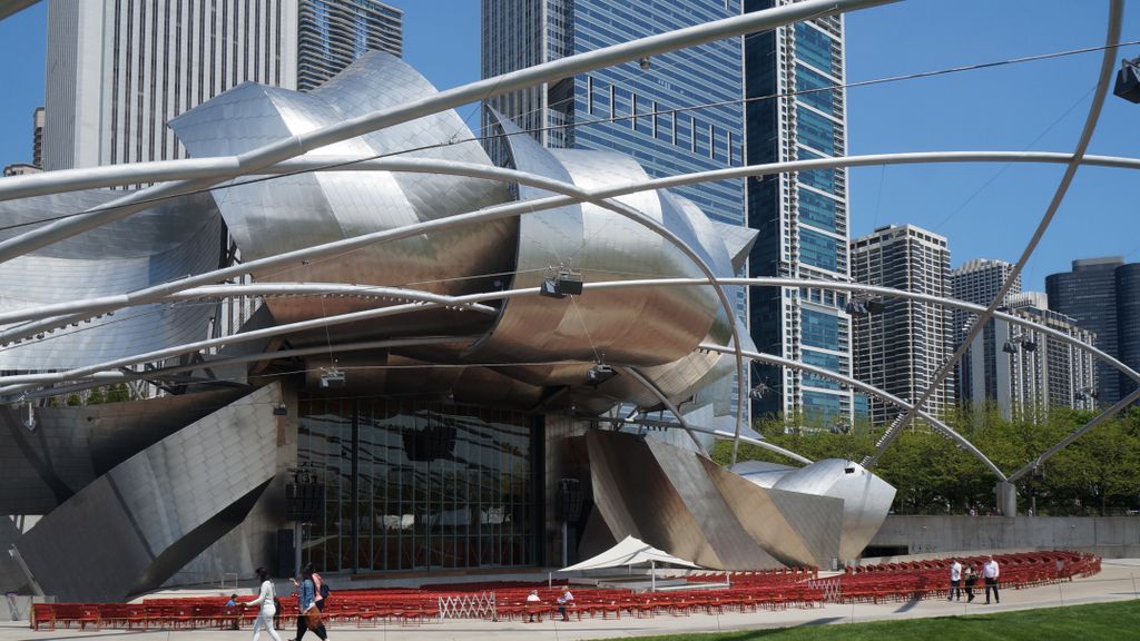 Jay Pritzker Pavilion and Surrounding View, Millennium Park, Chicago Loop (designed by Frank Gehry)