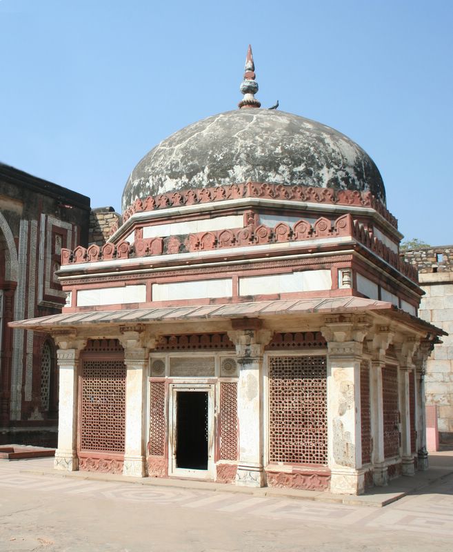 Tomb of Imam Zamim, in the Qutb Minar complex