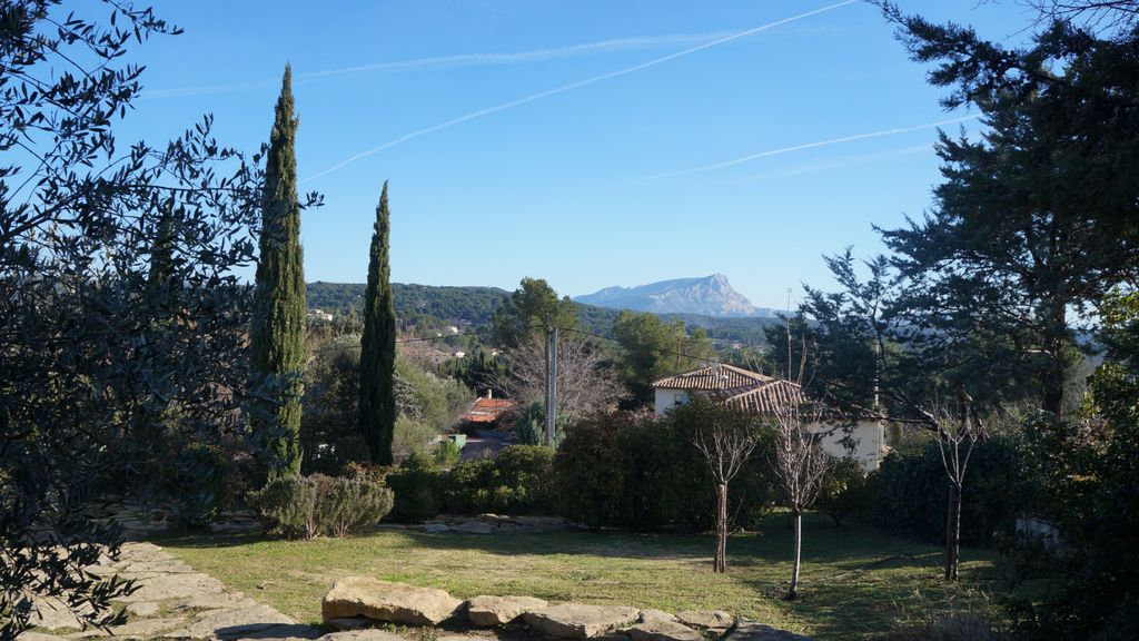 View of the Sainte Victoire