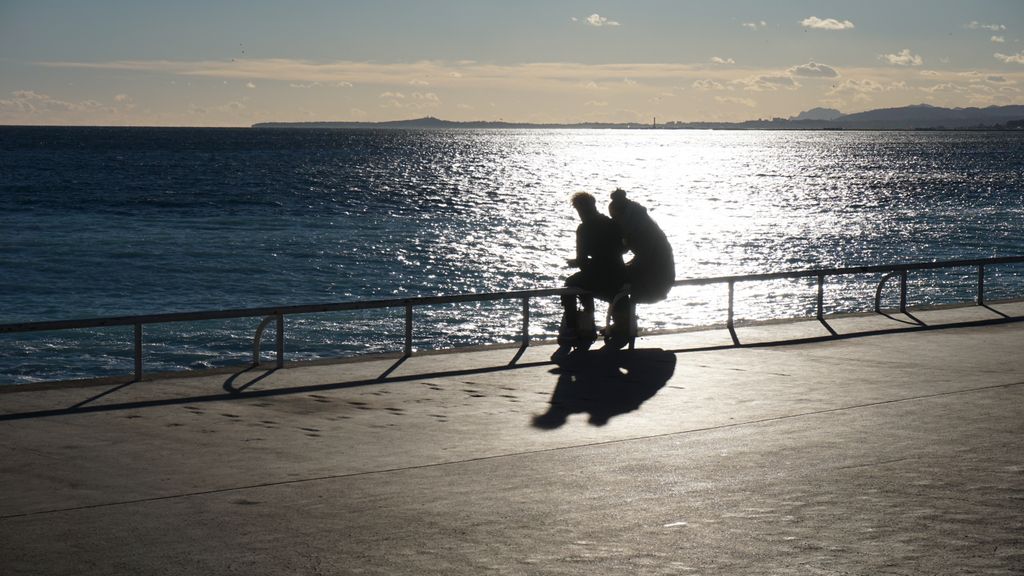 Late afternoon winter light in Nice