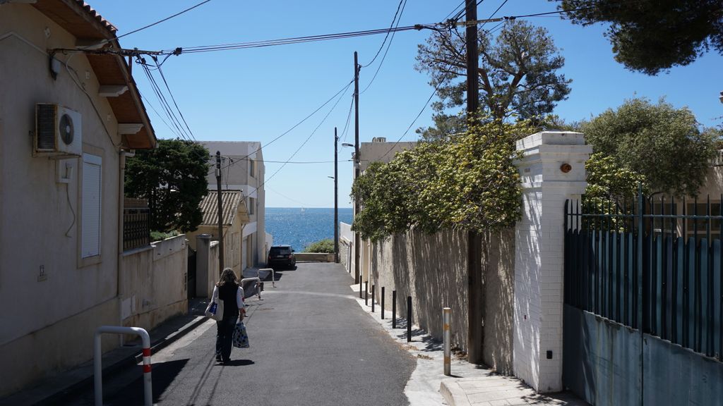 Small street between Anse de Malmousque and Anse de Maldormé, Marseille