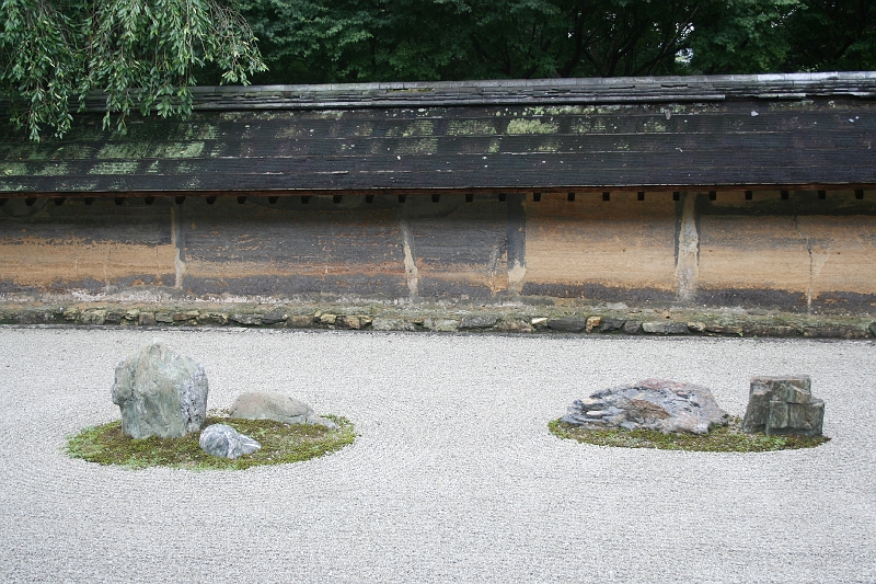 IMG_1257.jpg - The famous rock garden of the Ryoan-ji temple