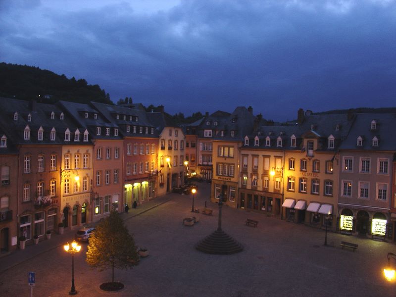 Echternach, the Market place at night