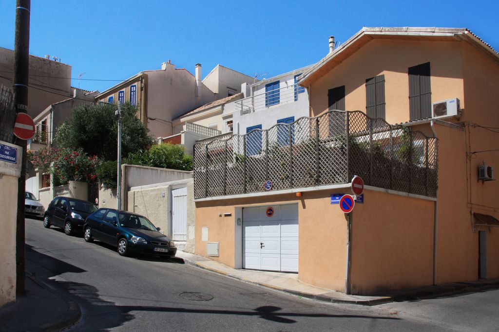 Along the sea shore of Marseille; a small area that looks like a separate village, though being close to the big seaside boulevard (the 