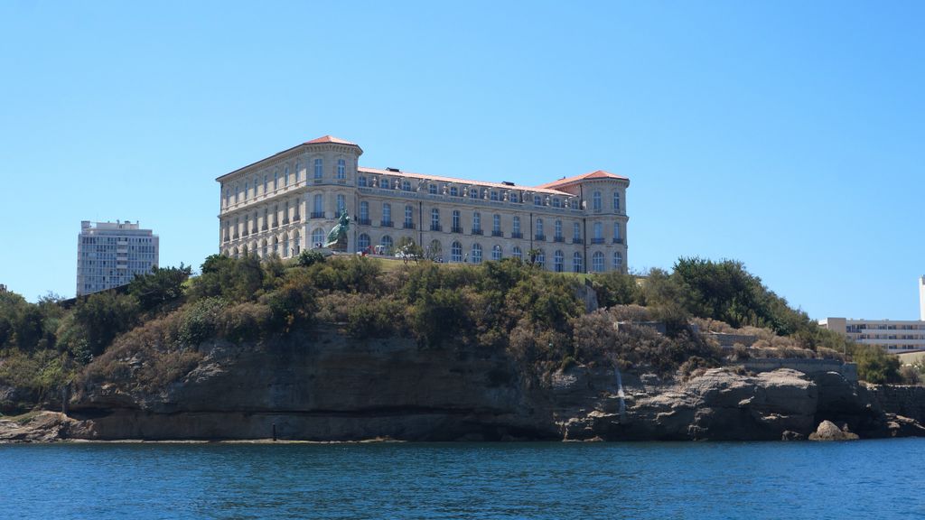 The park and palace 'le Pharo', seen from a boat in the harbour