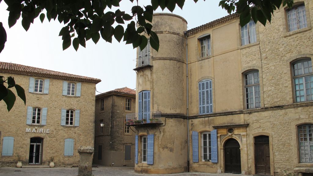 Grambois, in the Lubéron mountains, France