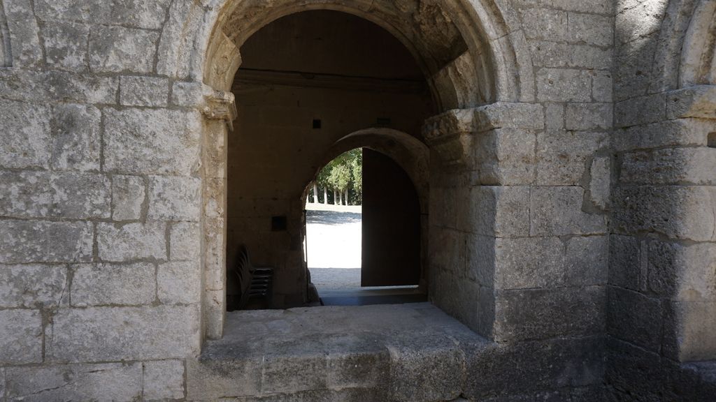 Silvacane Abbey, in La Roque-d'Anthéron, one of the three medieval Cistercian abbeys of Provence (alongside Sénanque and le Thoronet), also referred to as the “three sisters of Provence” (“les trois sœurs provençales“).