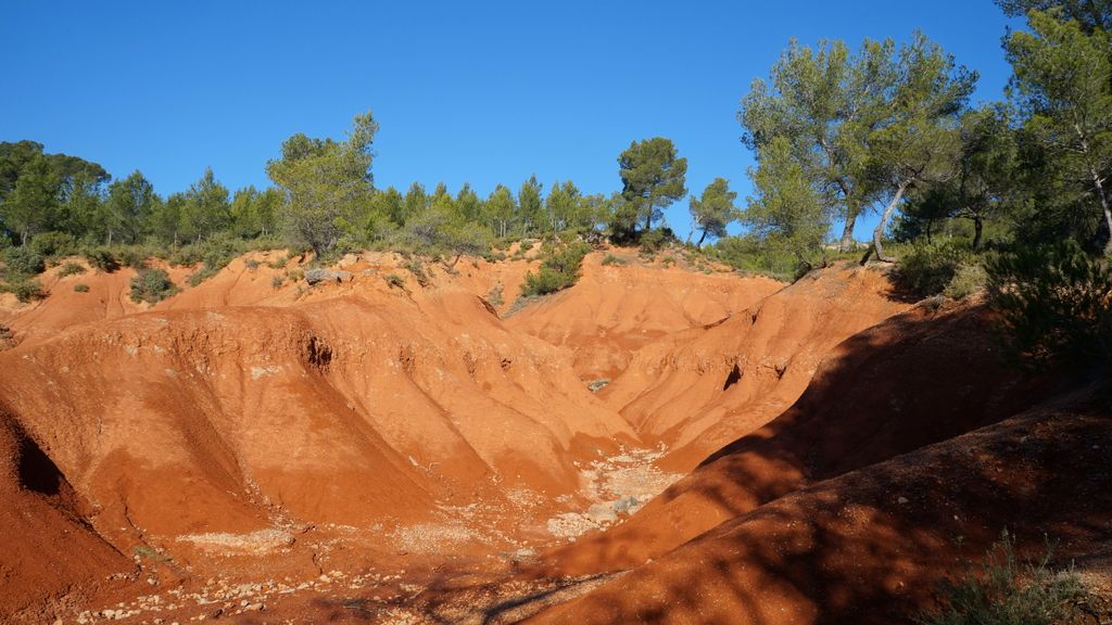 Colours of nature... (the red soil on the southern slopes of the St. Victoire)