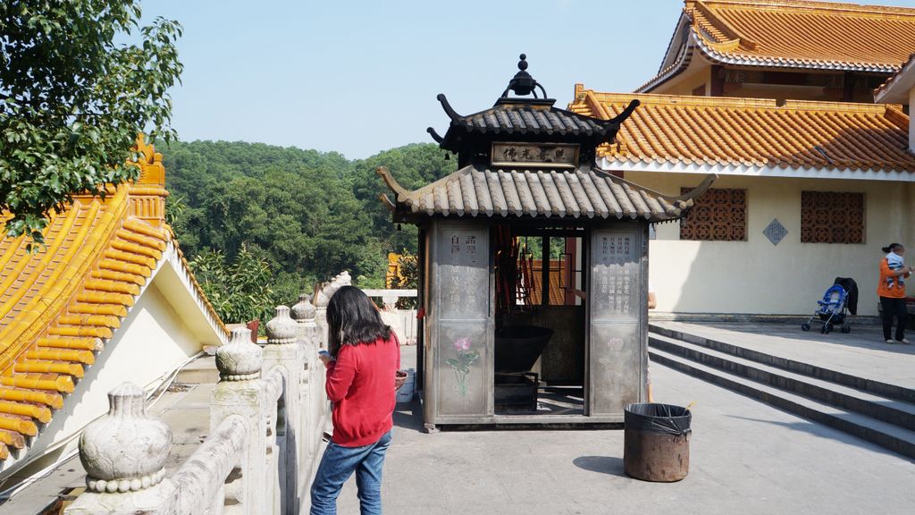 Hongfa Si Temple, Fairly Lake Botanical Garden, Shenzhen, China