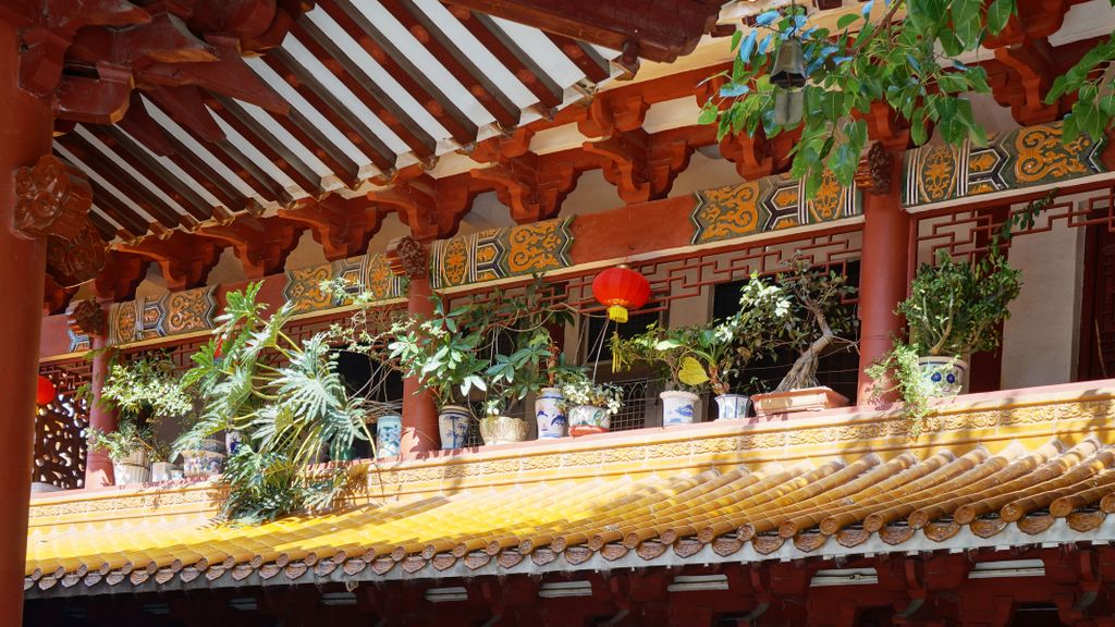 Hongfa Si Temple, Fairly Lake Botanical Garden, Shenzhen, China