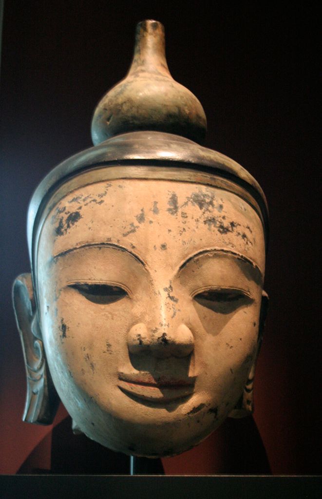 Statue at the Asian Civilization Museum