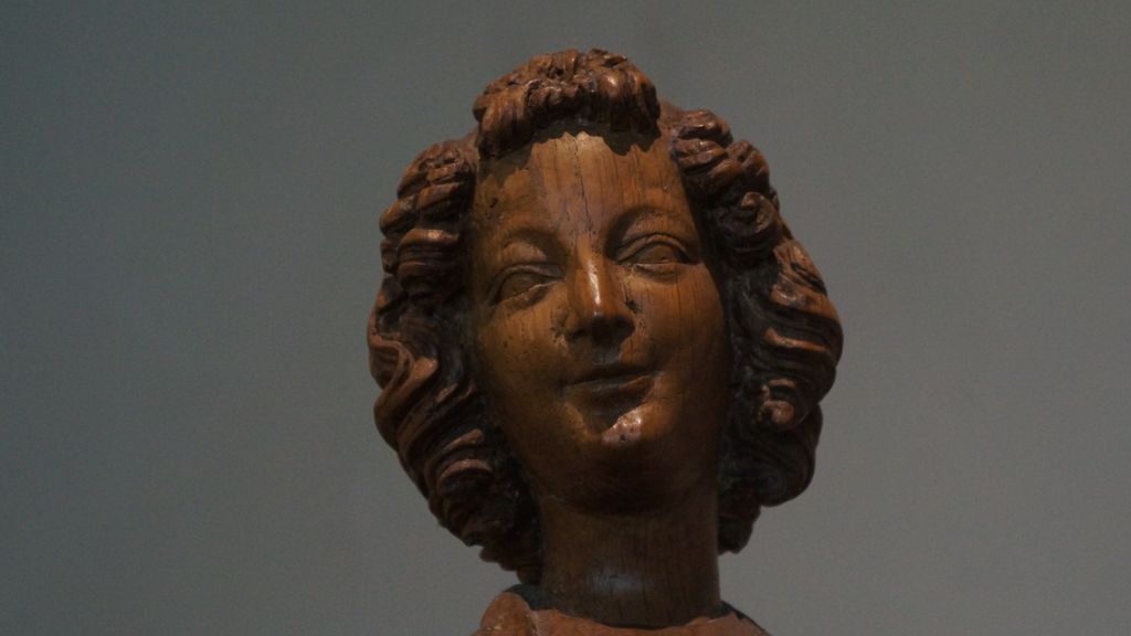Altar Angel, originally probably from Artois France, ca. 1280; today in the museum of the Cloisters, in New York