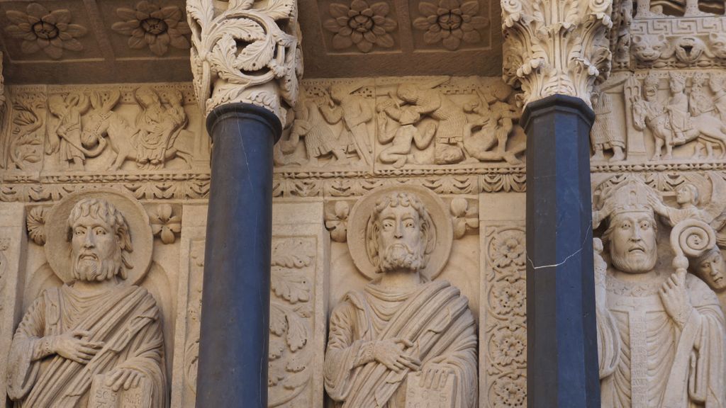 Details on the entrance of the St Trophime Cathedral, Arles