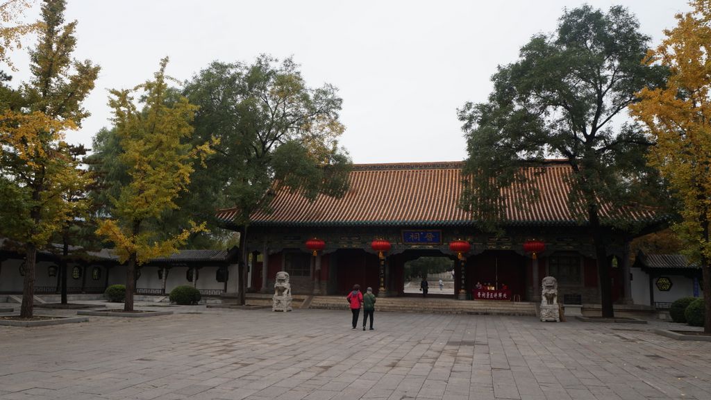 Jinci Park and Temple, Taiyuan. (It was founded about 1,400 years ago and expanded during the following centuries, resulting in a diverse collection of more than 100 sculptures, buildings, terraces, and bridges.)