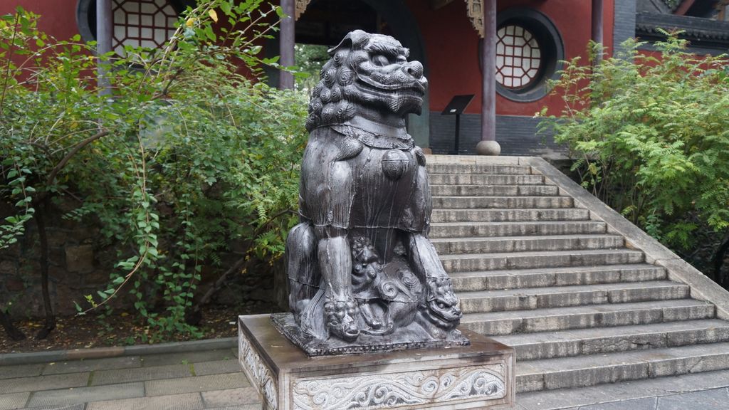 Jinci Park and Temple, Taiyuan. (It was founded about 1,400 years ago and expanded during the following centuries, resulting in a diverse collection of more than 100 sculptures, buildings, terraces, and bridges.)