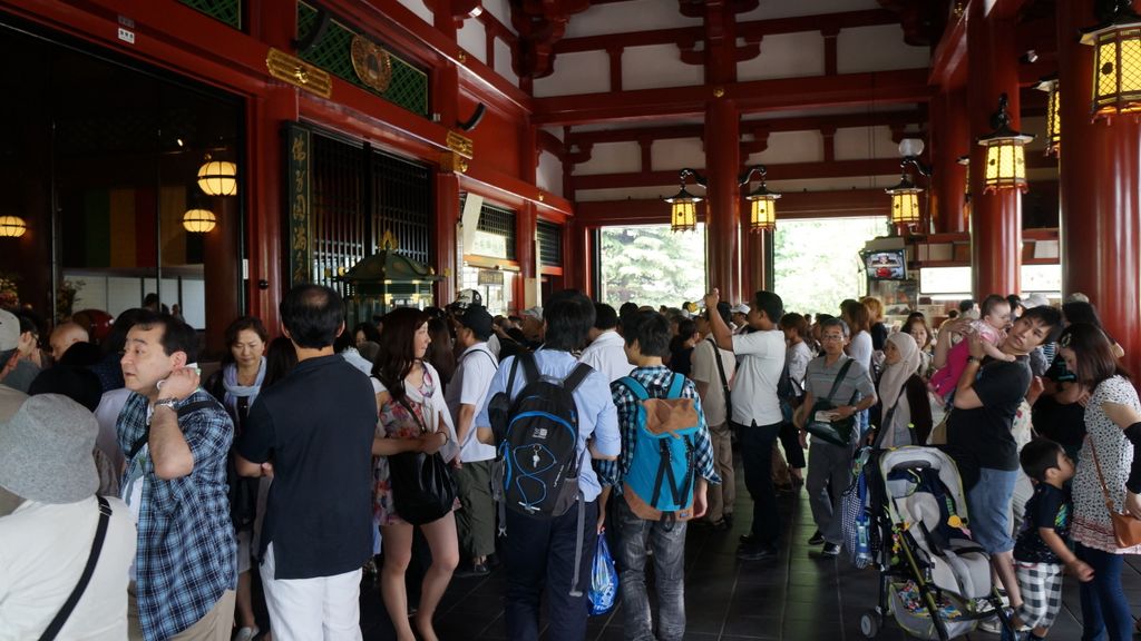 Sensō-ji temple area, Asakusa, Tokyo, Japan