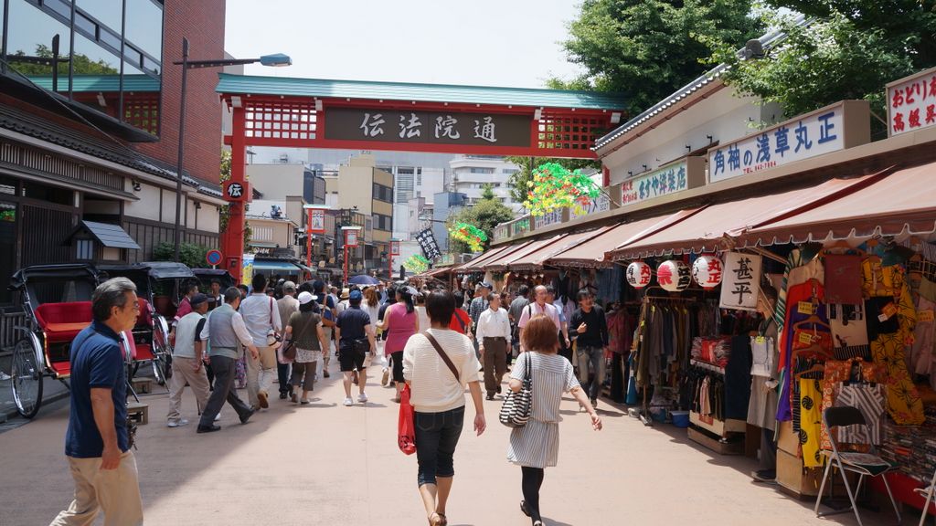 Asakusa, around the Senso-ji temple, Tokyo, Japan